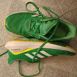 Adidas Bounce Shoes Boys size 6